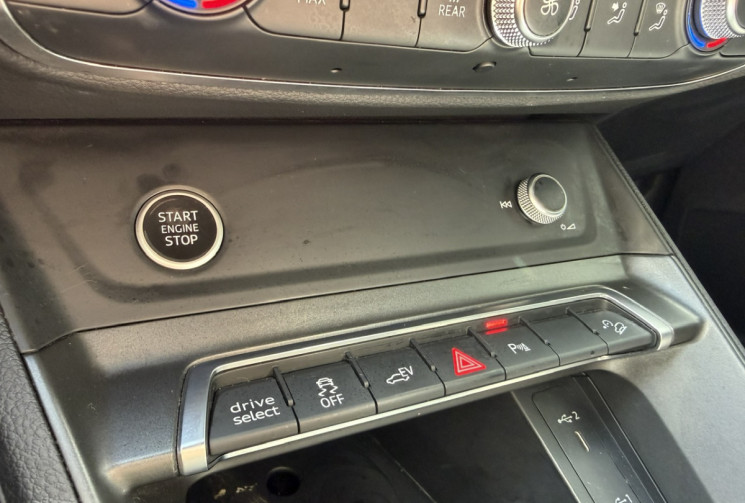 Audi Q3 s line 45e 1.4 TFSI 16V 245 PHEV DSG6 / origine France 2em main 