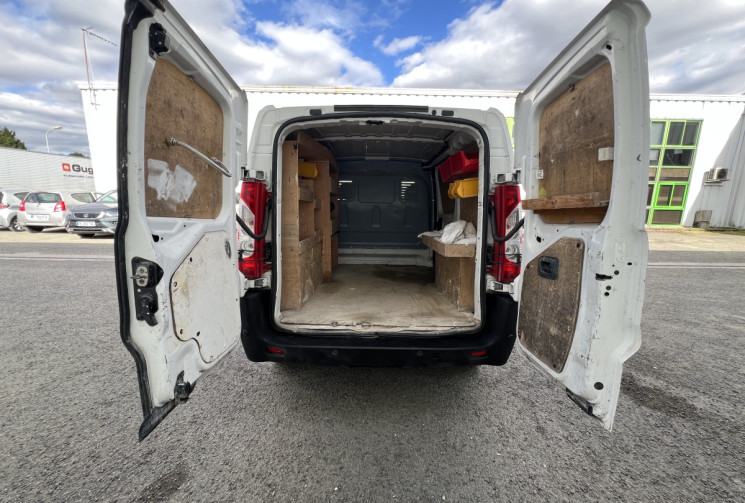 FIAT Scudo II 90 cv 1.6  Fourgon L1H1 * Radars de recul 