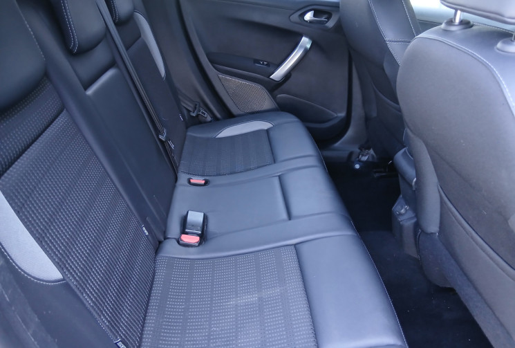 Peugeot 2008 1.5 BlueHDi Allure