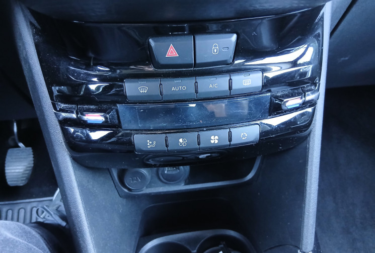 Peugeot 2008 1.5 BlueHDi Allure