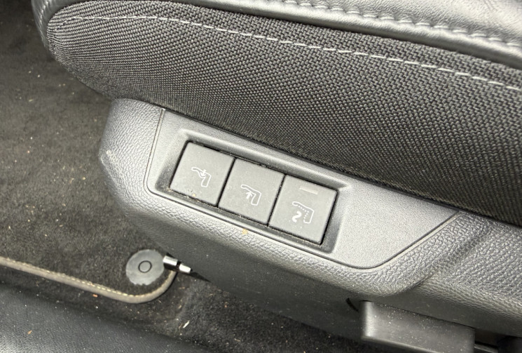 Peugeot 208 II 1.2 PURETECH 130 S&S GT LINE EAT8