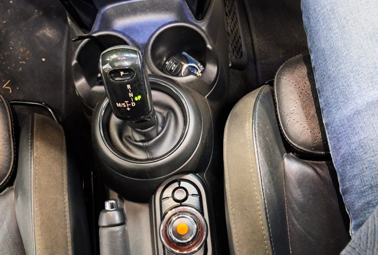 Mini Cooper (F56) phase2 1.5i 136 John Cooper Works BVA7 - TOIT PANO  - entretien mi