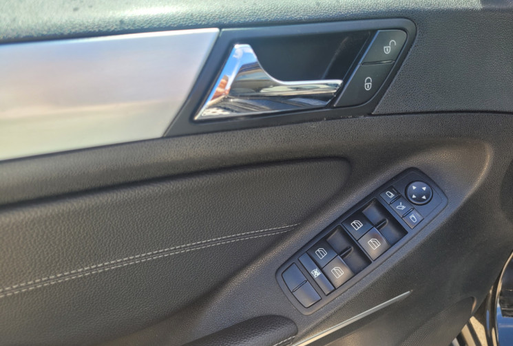 Mercedes CLASSE M ML 320 CDI 225 CH SPORT 4MATIC BVA / VENTE A MARCHAND /ATTELAGE / TOIT OUVRANT