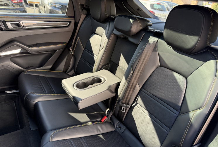 Porsche CAYENNE COUPE 4.0 V8 680 ch Turbo S E-Hybrid / Garantie Porsche Approuved 2028