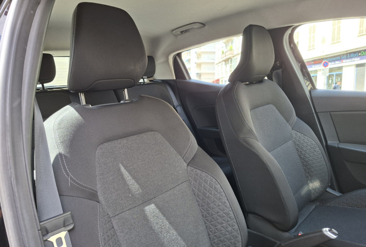 Renault CLIO V 1.0 TCe 100 Business 25600 KMS