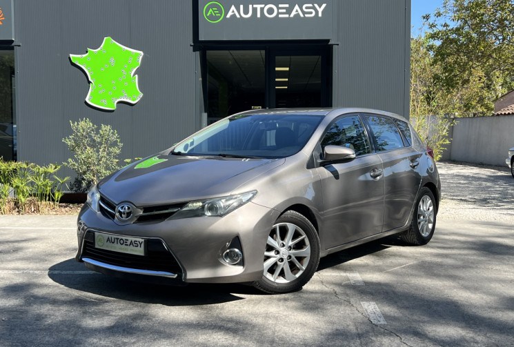 Toyota AURIS 1.4 D-4D 90 Dynamic / 1ère Main / Caméra / Carplay / Attelage / Moteur à Chaine