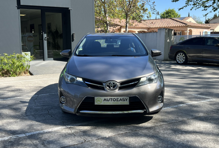 Toyota AURIS 1.4 D-4D 90 Dynamic / 1ère Main / Caméra / Carplay / Attelage / Moteur à Chaine