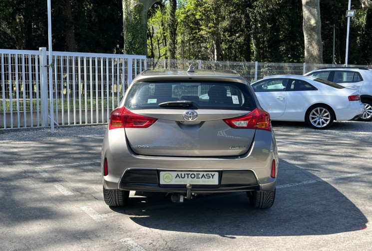 Toyota AURIS 1.4 D-4D 90 Dynamic / 1ère Main / Caméra / Carplay / Attelage / Moteur à Chaine