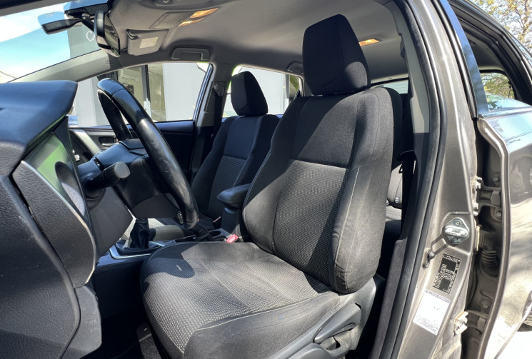 Toyota AURIS 1.4 D-4D 90 Dynamic / 1ère Main / Caméra / Carplay / Attelage / Moteur à Chaine