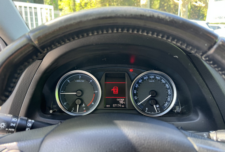 Toyota AURIS 1.4 D-4D 90 Dynamic / 1ère Main / Caméra / Carplay / Attelage / Moteur à Chaine