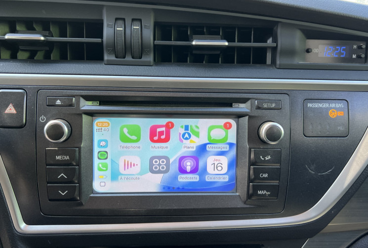 Toyota AURIS 1.4 D-4D 90 Dynamic / 1ère Main / Caméra / Carplay / Attelage / Moteur à Chaine