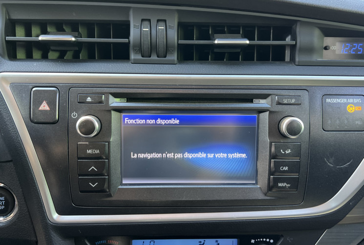 Toyota AURIS 1.4 D-4D 90 Dynamic / 1ère Main / Caméra / Carplay / Attelage / Moteur à Chaine