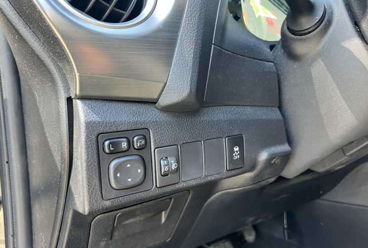 Toyota AURIS 1.4 D-4D 90 Dynamic / 1ère Main / Caméra / Carplay / Attelage / Moteur à Chaine