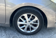 Toyota AURIS 1.4 D-4D 90 Dynamic / 1ère Main / Caméra / Carplay / Attelage / Moteur à Chaine