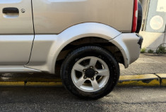 Suzuki Jimny (SN4) 1.3 i 16V 4WD 85 cv origine France 1er Main / CLIM / DECAPOTABLE 