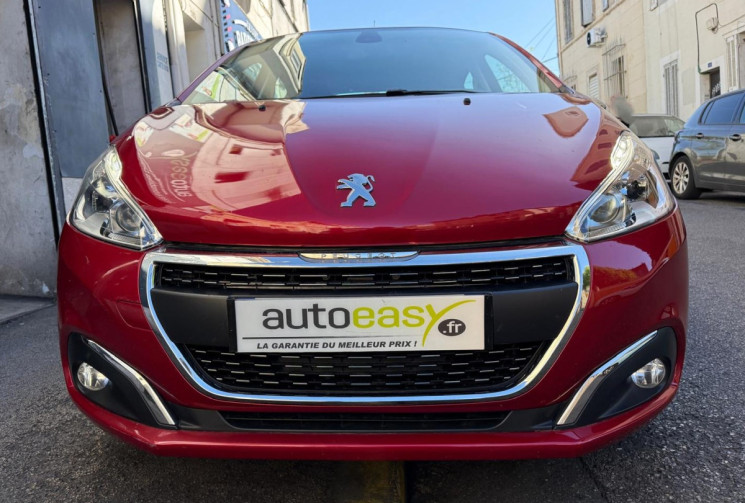 Peugeot 208 Phase 2 5 Portes 1.2 VTi 12V 82 cv /DISTRIBUTION NEUVE / Origine France 3em main / 