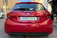 Peugeot 208 Phase 2 5 Portes 1.2 VTi 12V 82 cv /DISTRIBUTION NEUVE / Origine France 3em main / 