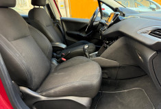 Peugeot 208 Phase 2 5 Portes 1.2 VTi 12V 82 cv /DISTRIBUTION NEUVE / Origine France 3em main / 