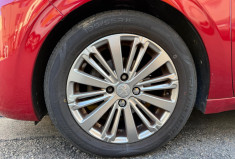 Peugeot 208 Phase 2 5 Portes 1.2 VTi 12V 82 cv /DISTRIBUTION NEUVE / Origine France 3em main / 