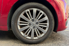 Peugeot 208 Phase 2 5 Portes 1.2 VTi 12V 82 cv /DISTRIBUTION NEUVE / Origine France 3em main / 