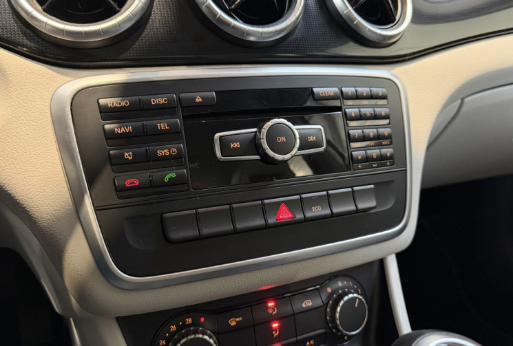 Mercedes CLA 180 1,6 122 INSPIRATION - Première main - Faible kilométrage