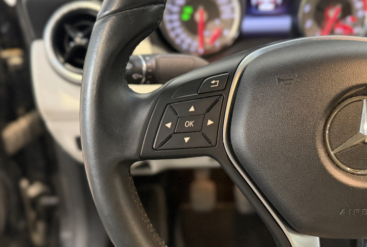Mercedes CLA 180 1,6 122 INSPIRATION - Première main - Faible kilométrage