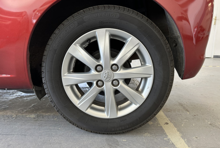 Toyota Yaris  1.0 VVT-i Tendance 69 / Très peu kilométré / Climatisation