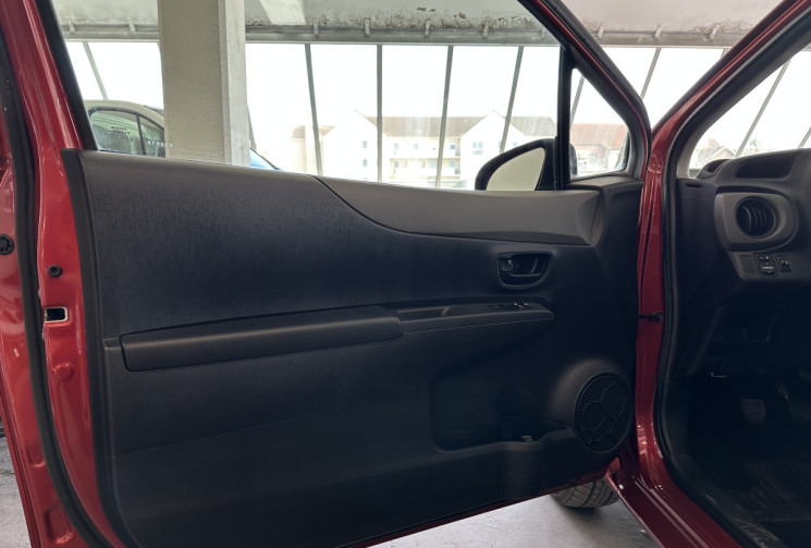 Toyota Yaris  1.0 VVT-i Tendance 69 / Très peu kilométré / Climatisation