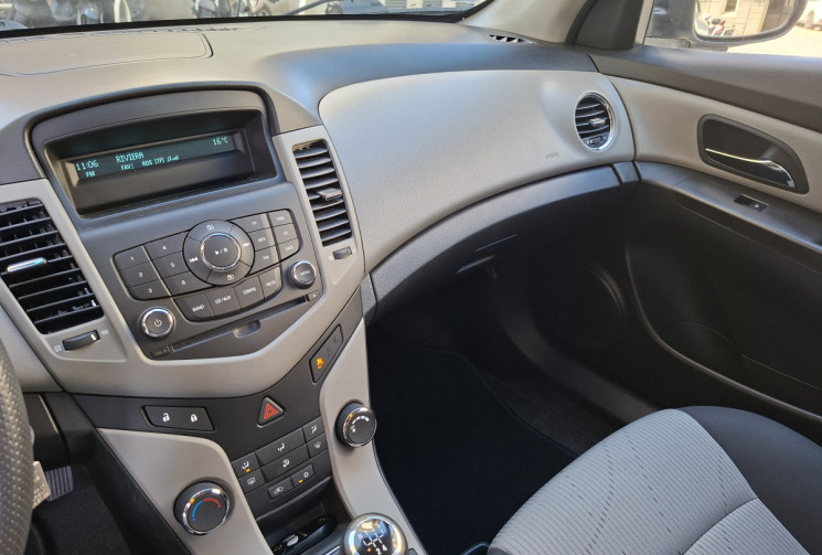 Chevrolet CRUZE 1.6i 124 CH LS PLUS 23700 kms 1ere main