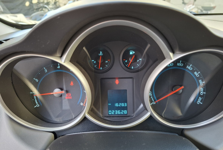 Chevrolet CRUZE 1.6i 124 CH LS PLUS 23750 kms ditribution ok 1ere main