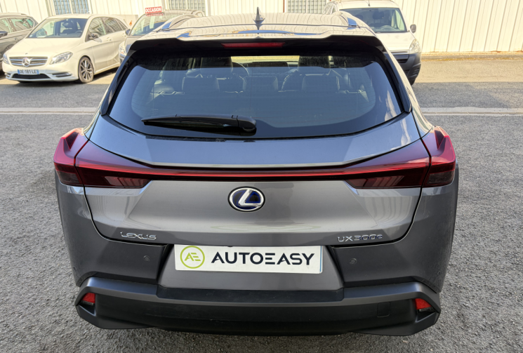 Lexus UX 300E Luxe 205 ch 2wd bva 40 000 KM – BATTERIE 98 % – CARPLAY – CAMÉRA