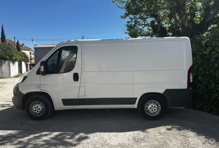 Peugeot Boxer Fg II 330 L1H1 2.0 BlueHDi 110 Premium