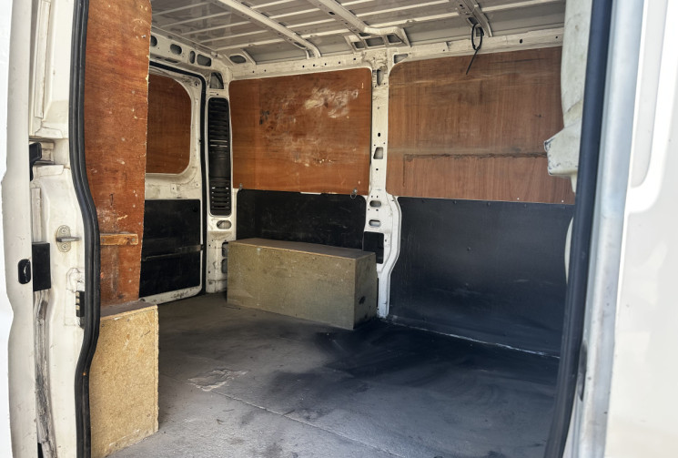 Peugeot Boxer Fg II 330 L1H1 2.0 BlueHDi 110 Premium