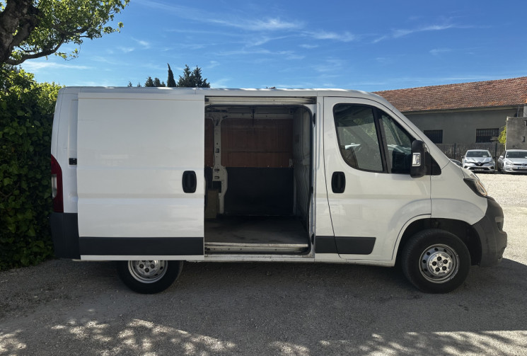 Peugeot Boxer Fg II 330 L1H1 2.0 BlueHDi 110 Premium