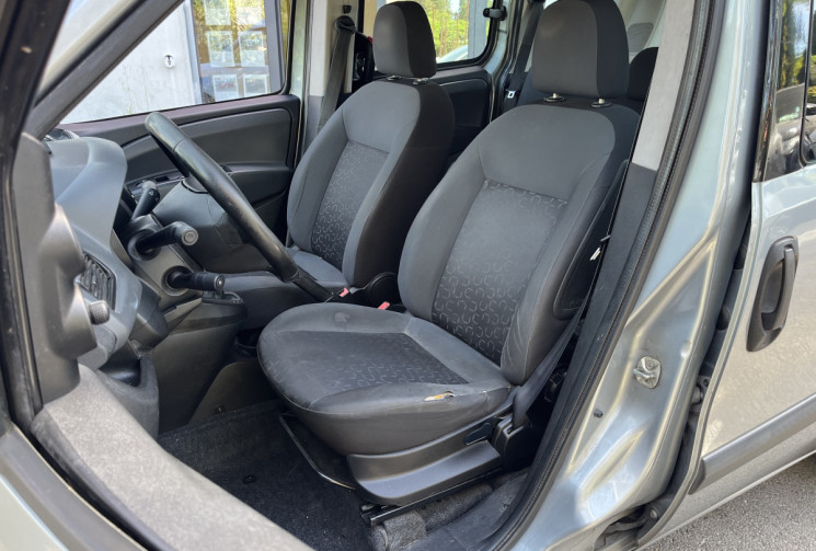 FIAT DOBLO 1.6 Multijet 16v 105ch DPF Panorama / Suivi d'entretien / CT ok