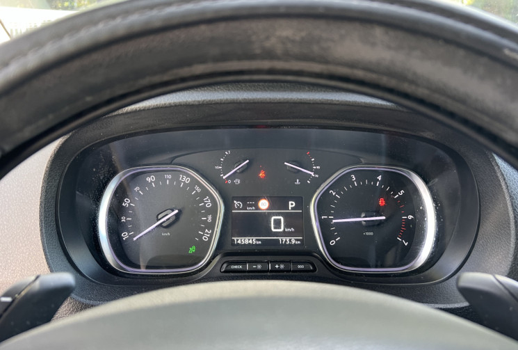 Citroën JUMPY M 2.0 BlueHDi 180 Business EAT6 / 3 Places / Distribution OK / Caméra / Carplay