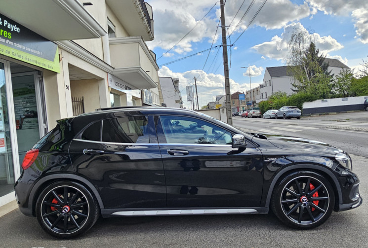 Mercedes GLA 45 AMG 381 ch 4Matic Speedshift DCT AMG