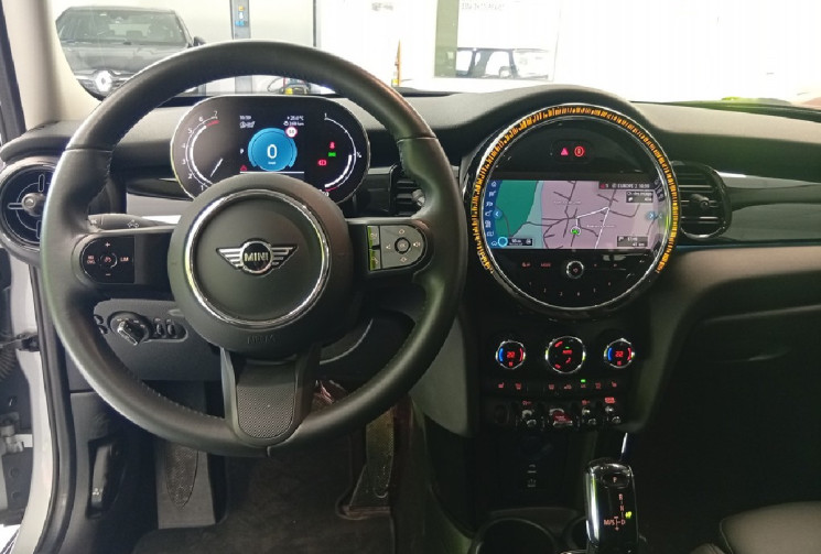 Mini MINI 5 PORTES 1.5 Cooper 136 CV 5 Portes steptronic