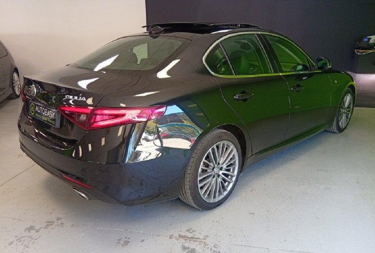 Alfa Romeo Giulia 2.0 Turbo 200 CV Finition TI 