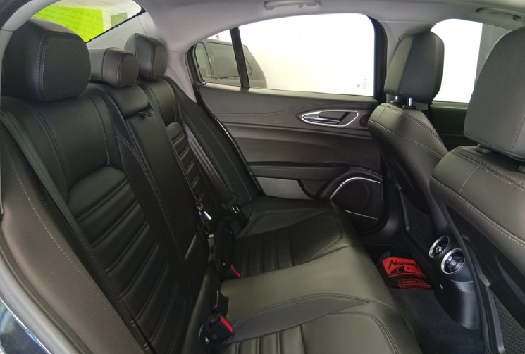 Alfa Romeo Giulia 2.0 Turbo 200 CV Finition TI 