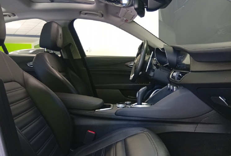 Alfa Romeo Giulia 2.0 Turbo 200 CV Finition TI 