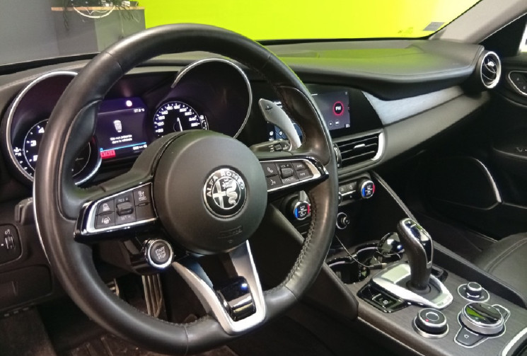 Alfa Romeo Giulia 2.0 Turbo 200 CV Finition TI 