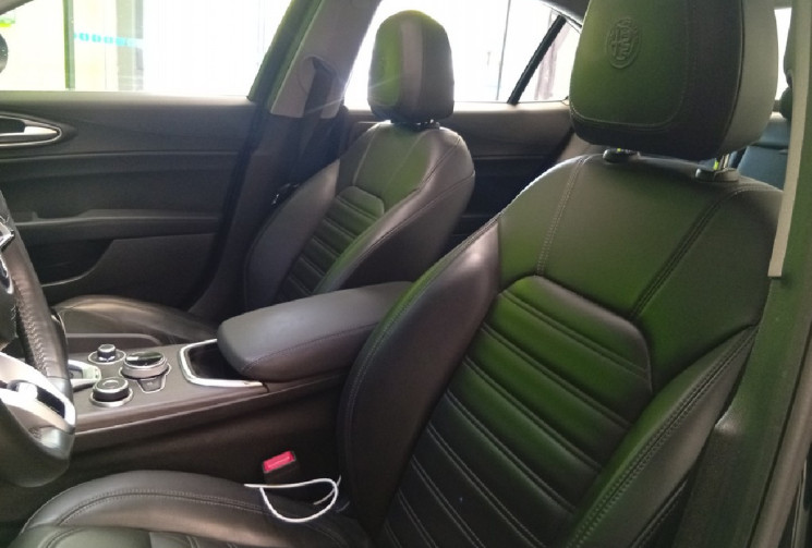 Alfa Romeo Giulia 2.0 Turbo 200 CV Finition TI 