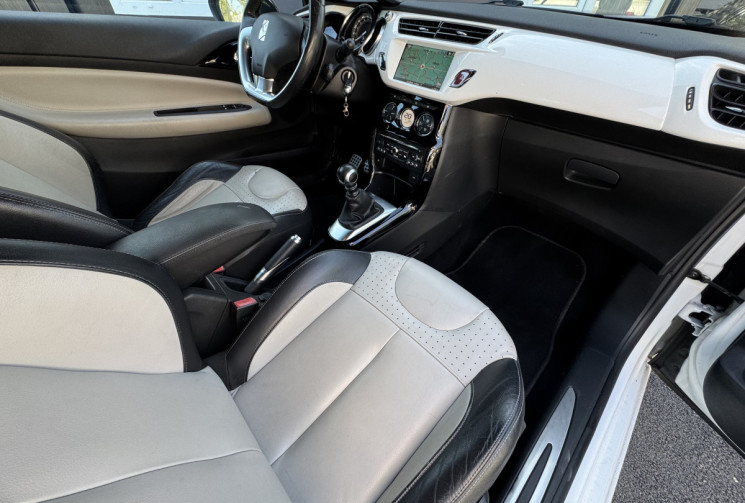DS DS 3  Sport Chic / Attelage / Bluetooth / GPS