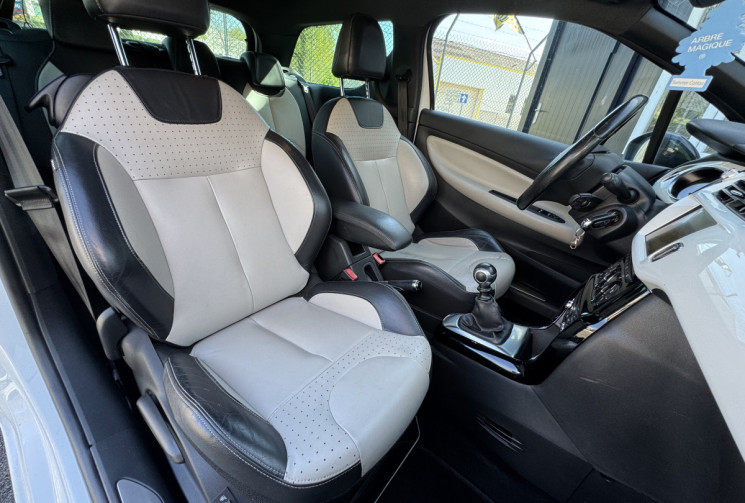 DS DS 3  Sport Chic / Attelage / Bluetooth / GPS
