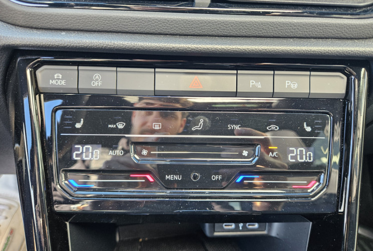 Volkswagen T-Roc 2.0 TDI 150 R-LINE DSG7 FRANCAIS FULL OPTIONS