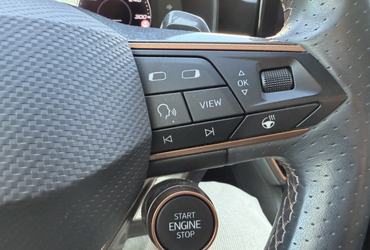 CUPRA Formentor 1.4 e-HYBRID 245ch VZ DSG6 Toit Ouvrant/Attelage Electrique/Entretien a jour