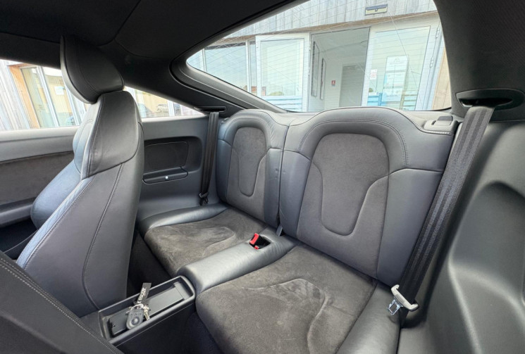 Audi TT  série 2 Coupé 3.2 i V6 Quattro 250 DESIGN EDITION / GARANTIE 12 MOIS 