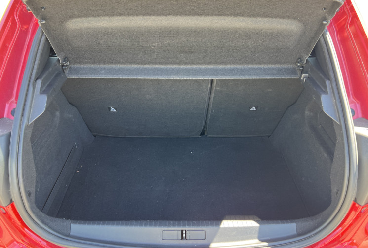 Peugeot 208  1.2 Puretech 100 GT Line / Distribution faite