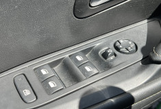 Peugeot 208  1.2 Puretech 100 GT Line / Distribution faite